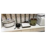 Breadmaker, 2 Crock Pots, Hotplate,