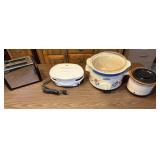 2 Crock-Pots, Hamilton Beach Grill,