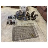 Oil cans, jacks, spouts, misc.