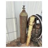 Oxygen cylinder