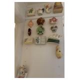 14+/- Vintage Ceramic Wall Pockets, 1 Ceramic