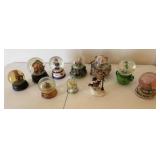 10+/- Snow Globes