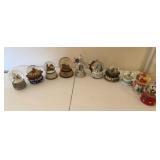 10+/- Snow Globes