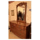 Lexington Furniture Dresser w/ Beveled Edge Mirror