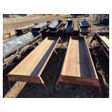 2 feed bunks