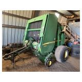 2009 JD 568 baler
