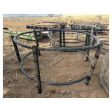 Round bale feeder