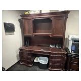 credenza  5'9' x 6'8' x 1'11'