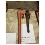 Steel pipe wrench 36' (1), 18' (1)