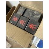 Aluminum document holder (16), 12v battery (6)