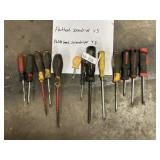 Flathead screwdrivers (5), Philips head (8)