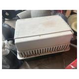 Dog crate 33' x 28' x 21'