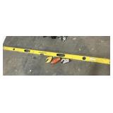 Pittsburg level, 71"