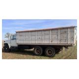 International Loadstar 1800 Tandem Axle Truck