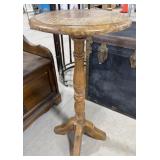 Wood Pedestal Stand