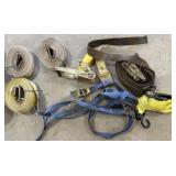 3 Ratchet Straps, 1 Ratchet, 3 Straps