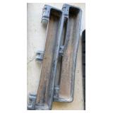2 Hanging Feed Trays