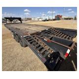 Waldon Gooseneck Flatbed Trailer