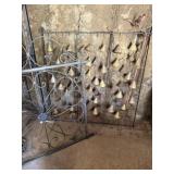 2 Metal Outdoor Dï¿½cor Pieces