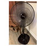 Amazon Basics Oscillating Floor Fan