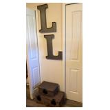 2 Metal Decorative Ls, 2 Baskets