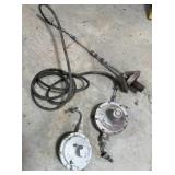 2 Gas Pressure Regulators, Hose