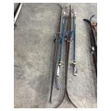 (2) Touring Splitkein Snow Skis