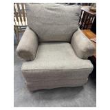 Kincaid Swivel Arm Chair