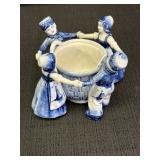 Vtg Delft Blue Dutch dancing kids planter