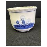 Handpainted Delft style planter or bowl, ruffled