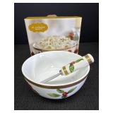 St. Nicholas Square Holiday Laurel Dip Set w/ box