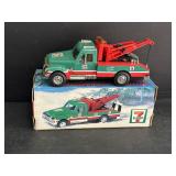 7-Eleven 1998 Toy Wrecker Plastic