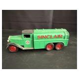 Ertl Sinclair 1930 Diamond T Tanker Truck Bank,