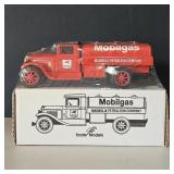 Ertl Mobilgas Petroleum Truck Bank