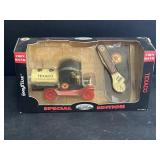 Texaco Petroleum Truck w/ Texaco Wrench