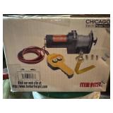 New Chicago 2000lb winch