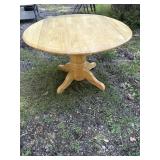 Round wood kitchenette table w/fold down sides,