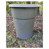 44 gallon trash can