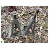 2 aluminum jack stands