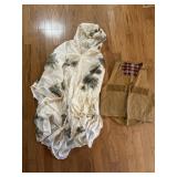 Canvas Hunting Vest & Snow Camo Poncho