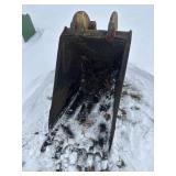 2ï¿½ Backhoe Bucket- off of a Case 680