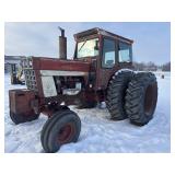 IH 1066 Tractor - runs
