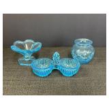 Vtg sky blue glass pieces - salt & pepper pinch