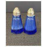 Vtg Hazel Atlas Cobalt Blue Glass Salt & Pepper