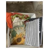 Table Runners & Cloth