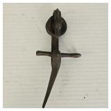 Antique Cast Iron Fodder Shock Tie