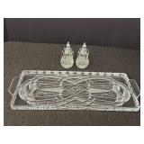 Vtg decorative serving tray, likely made of