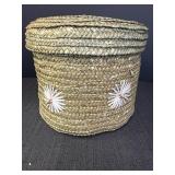 Vtg straw & wicker sewing basket