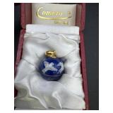 18K Dove Globe Pendant