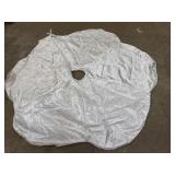 Chestnut Lane White Tree Skirt